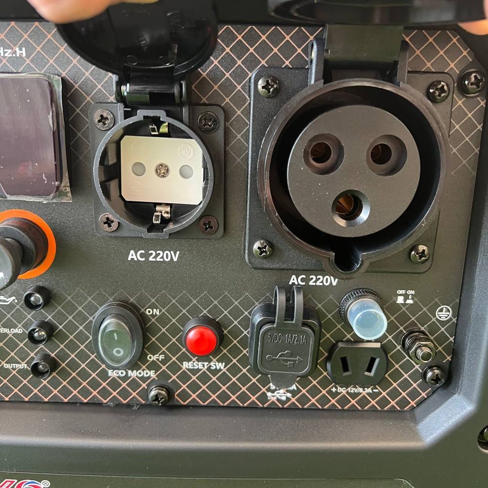 Інверторний бензиновий генератор Zeko ZK8700S-INV-EW-NG/GAZ 5.0 кВт, Газ-Бензин с Електростартером та Пультом ДК, тихий бензиновий генератор